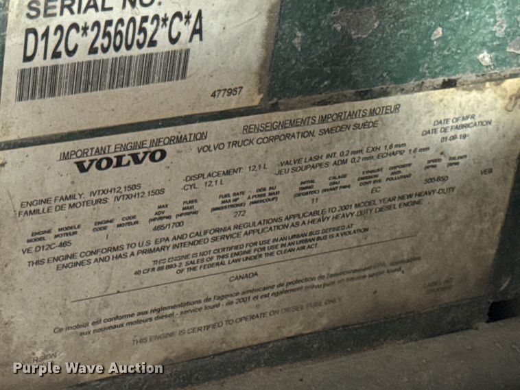 image for item EA2233 2002 Volvo VNL semi truck