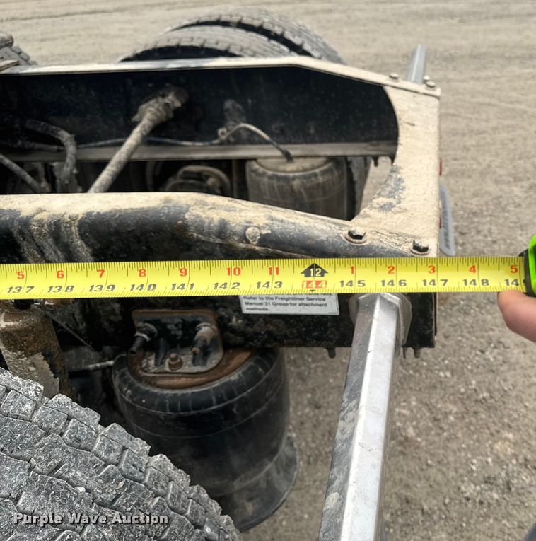 image for item EA2234 2018 Freightliner Cascadia semi truck