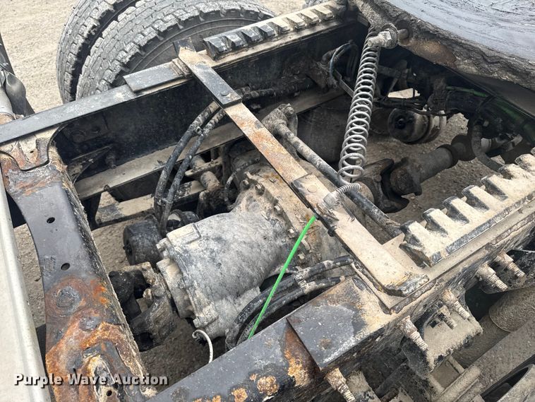 image for item EA2234 2018 Freightliner Cascadia semi truck