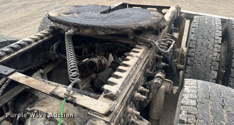 image for item EA2234 2018 Freightliner Cascadia semi truck