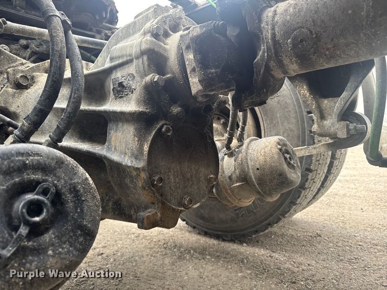 image for item EA2234 2018 Freightliner Cascadia semi truck