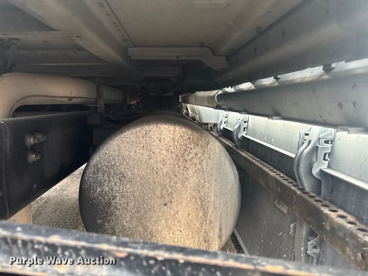 image for item EA2234 2018 Freightliner Cascadia semi truck