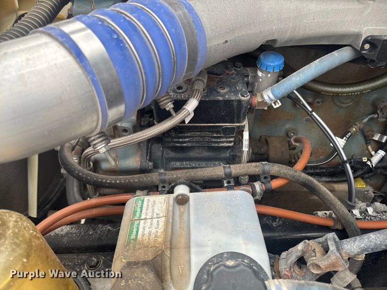 image for item EA2234 2018 Freightliner Cascadia semi truck