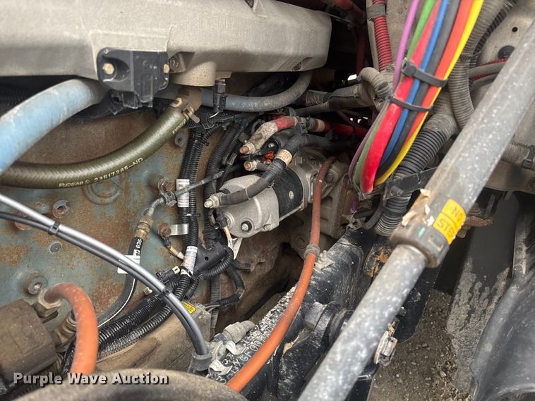 image for item EA2234 2018 Freightliner Cascadia semi truck