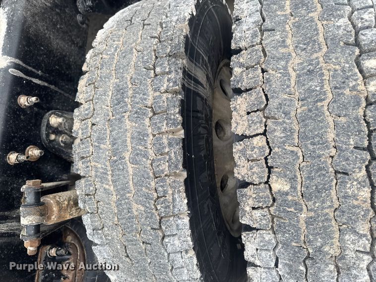 image for item EA2234 2018 Freightliner Cascadia semi truck