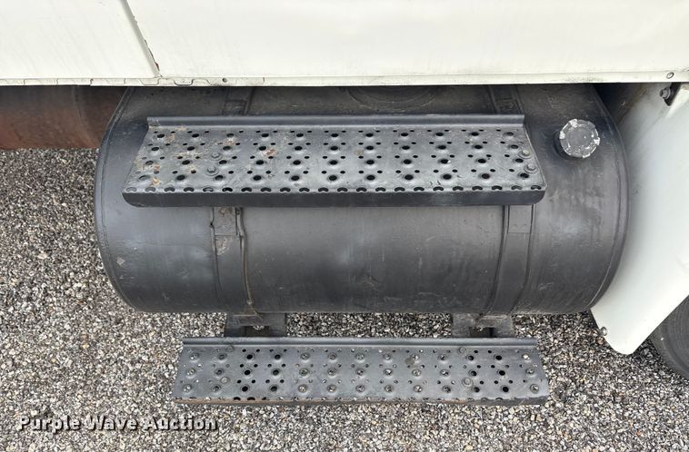 image for item EA7898 2008 International MA025 box truck