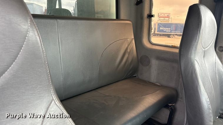 image for item EA7898 2008 International MA025 box truck