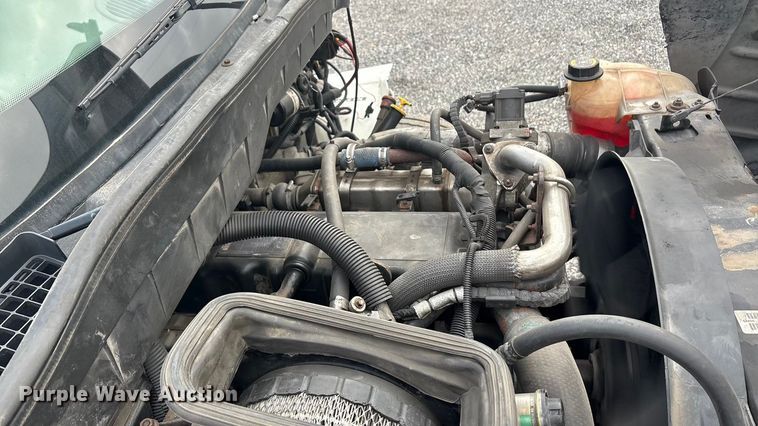 image for item EA7898 2008 International MA025 box truck