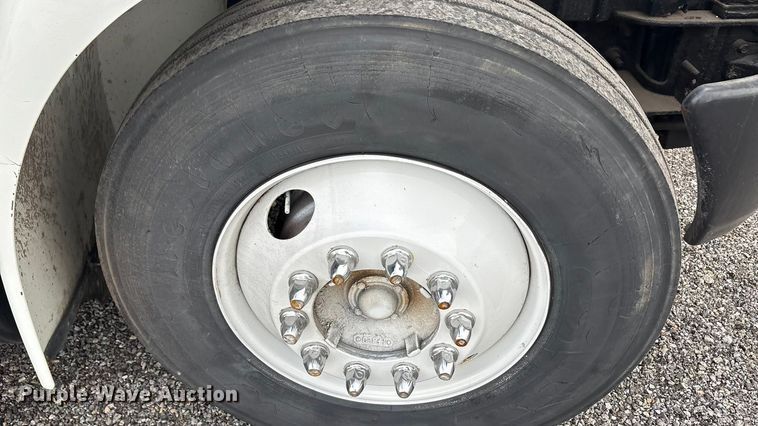 image for item EA7898 2008 International MA025 box truck