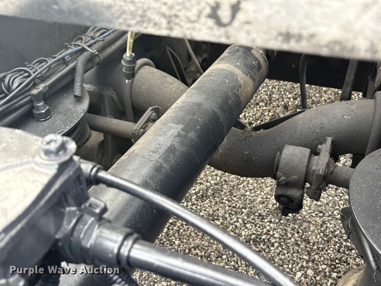 image for item EA7899 2006 Mack CHN semi truck