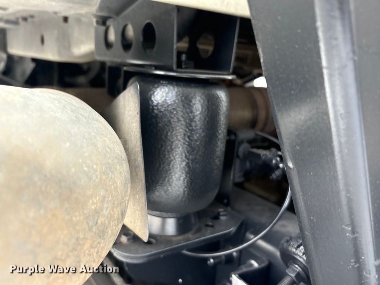 image for item EA7899 2006 Mack CHN semi truck