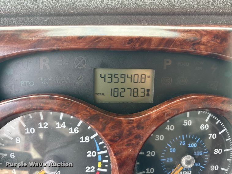 image for item EA7899 2006 Mack CHN semi truck