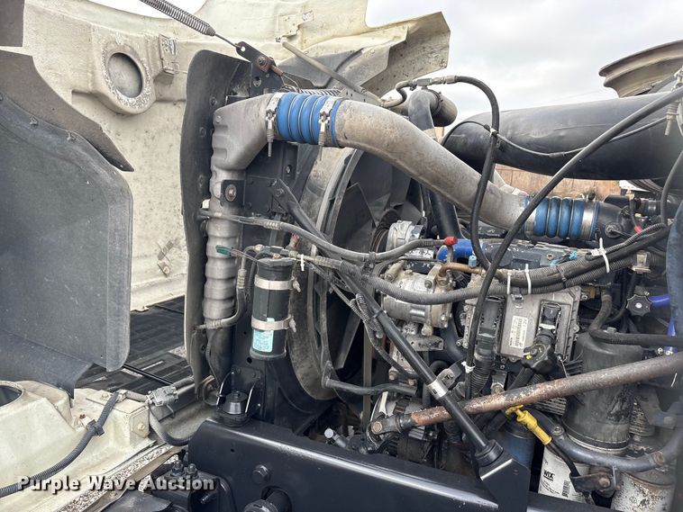 image for item EA7899 2006 Mack CHN semi truck