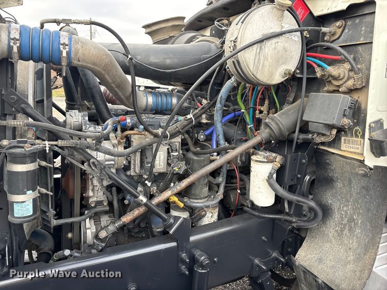 image for item EA7899 2006 Mack CHN semi truck