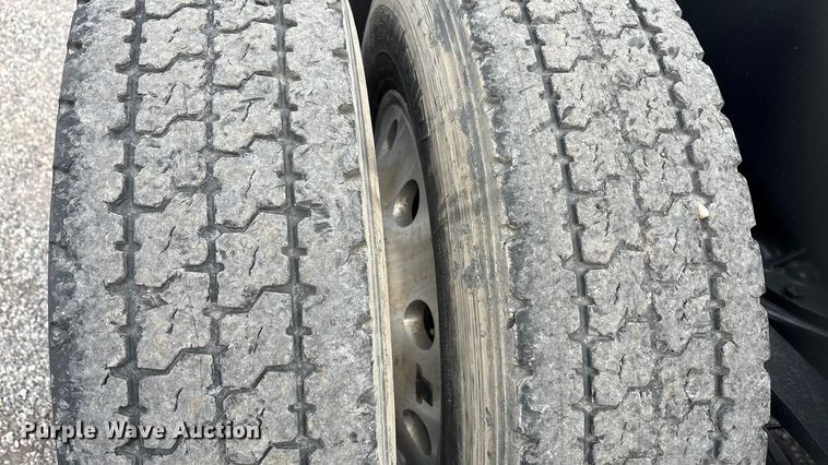 image for item EA7899 2006 Mack CHN semi truck