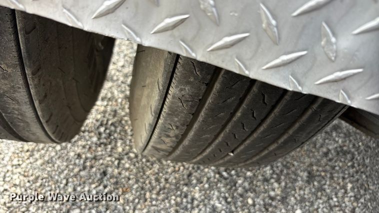 image for item EA7899 2006 Mack CHN semi truck