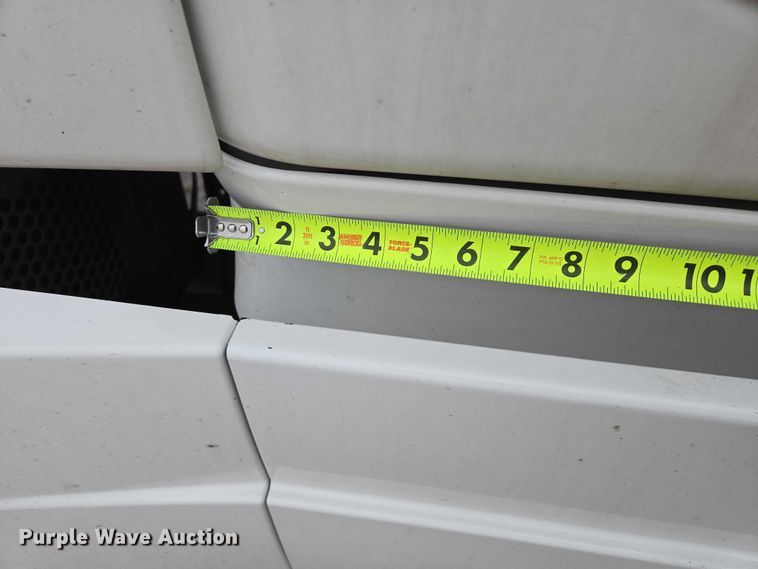 image for item EB1211 2016 Freightliner Cascadia 