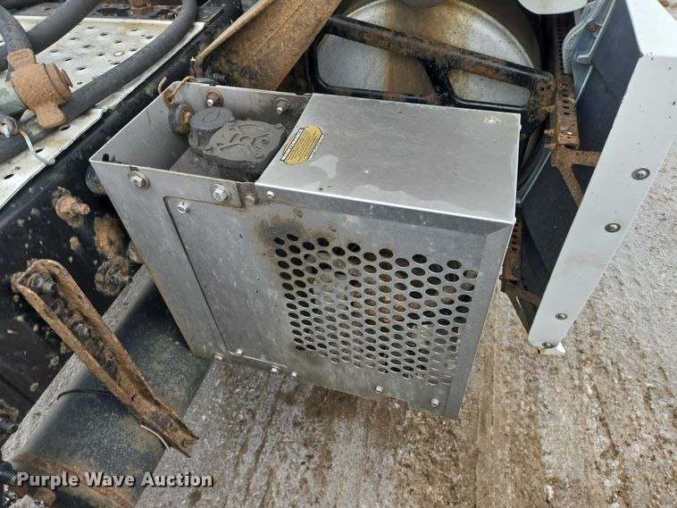 image for item EB1211 2016 Freightliner Cascadia 