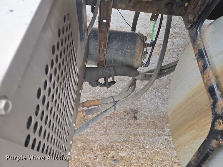 image for item EB1211 2016 Freightliner Cascadia 