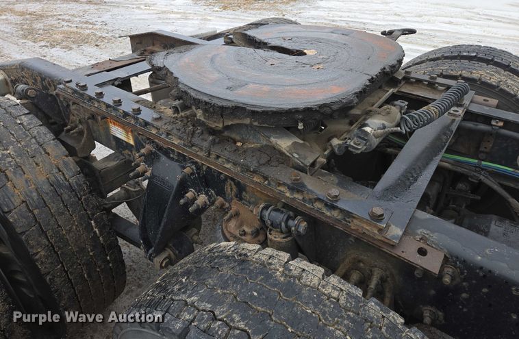 image for item EB1211 2016 Freightliner Cascadia 