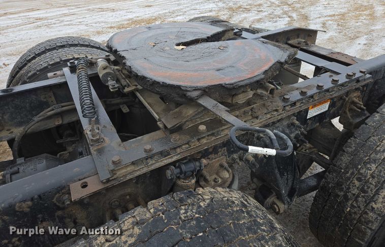 image for item EB1211 2016 Freightliner Cascadia 