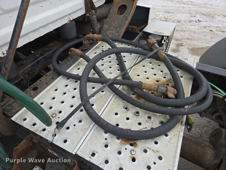 image for item EB1211 2016 Freightliner Cascadia 