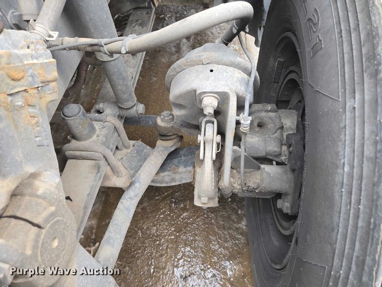 image for item EB1211 2016 Freightliner Cascadia 