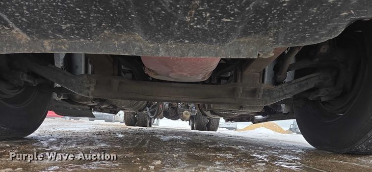 image for item EB1211 2016 Freightliner Cascadia 