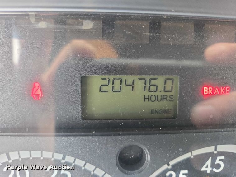 image for item EB1211 2016 Freightliner Cascadia 