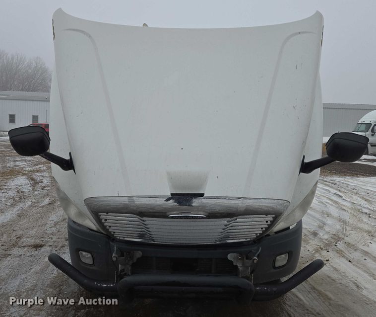 image for item EB1211 2016 Freightliner Cascadia 