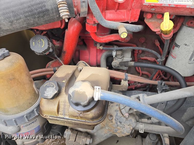 image for item EB1211 2016 Freightliner Cascadia 