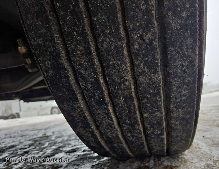 image for item EB1211 2016 Freightliner Cascadia 