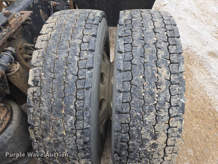 image for item EB1211 2016 Freightliner Cascadia 