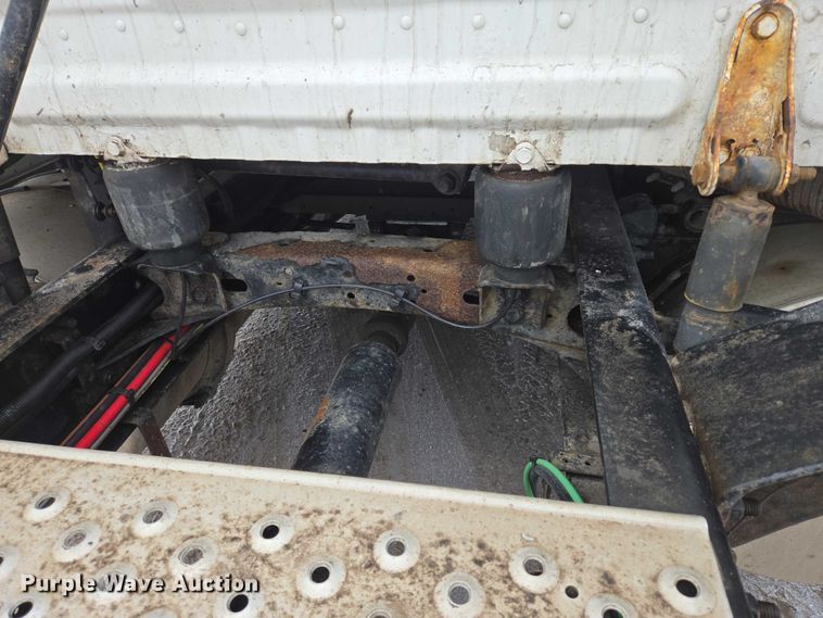 image for item EB1212 2016 Freightliner Cascadia semi truck