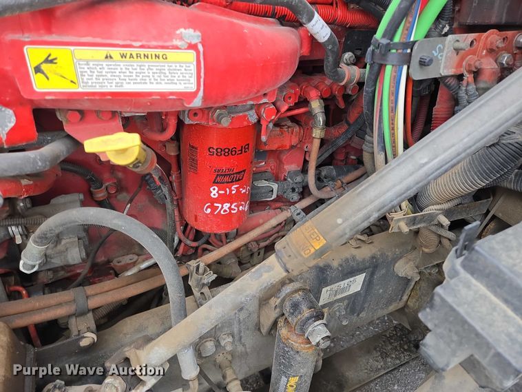 image for item EB1212 2016 Freightliner Cascadia semi truck