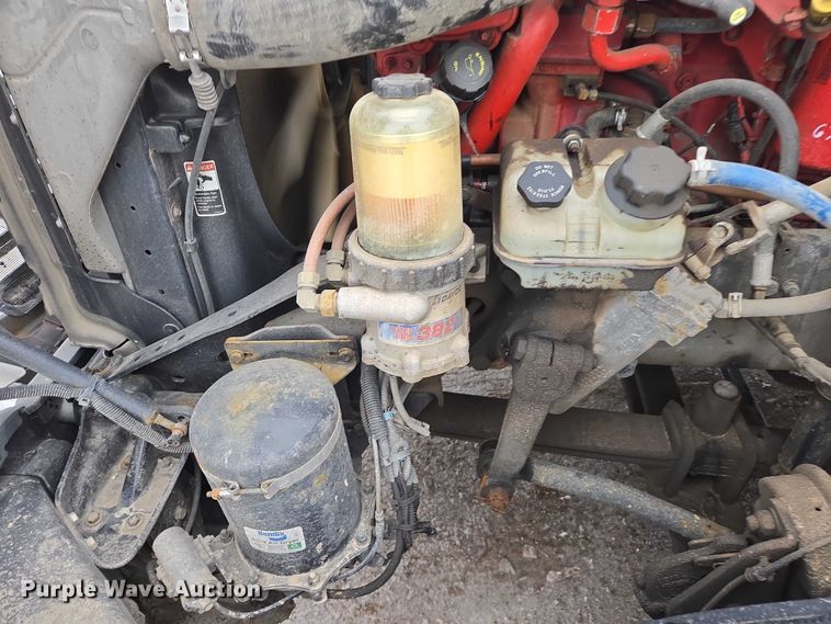 image for item EB1212 2016 Freightliner Cascadia semi truck