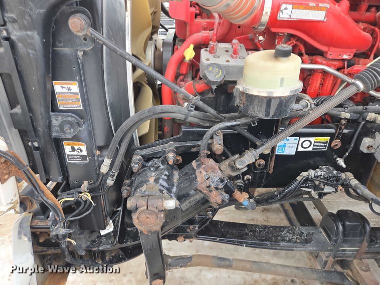 image for item EB1213 2012 Kenworth T800 truck cab and chassis