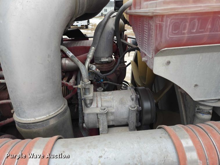 image for item EB1213 2012 Kenworth T800 truck cab and chassis