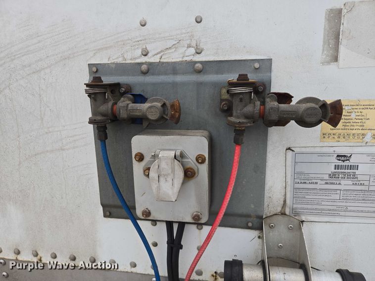 image for item EB1214 2017 Wabash Vans dry van trailer