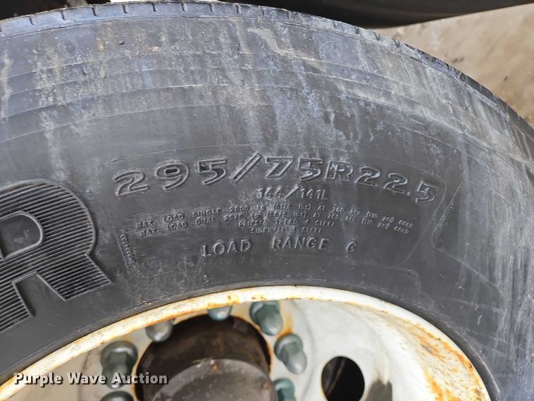 image for item EB1217 2017 Wabash Vans Dry Van Duraplate dry van trailer