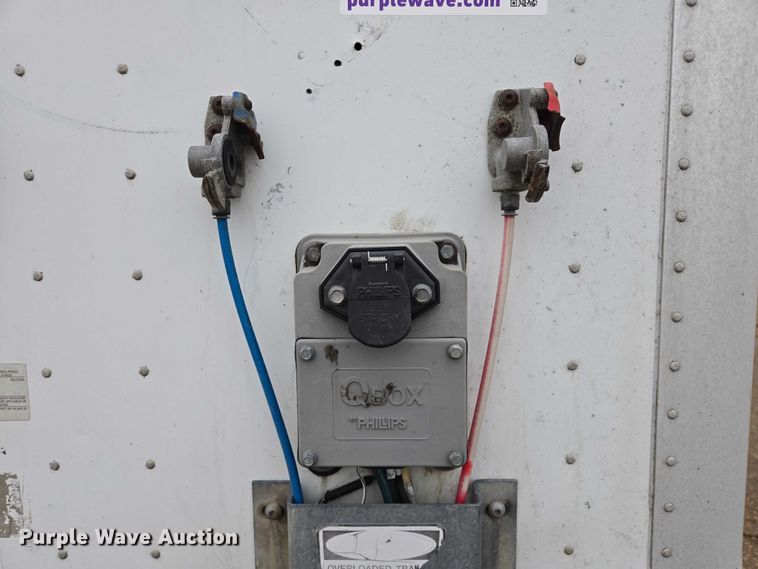 image for item EB1219 2013 Vanguard National Trailer Corporation VIP 4000 dry van trailer