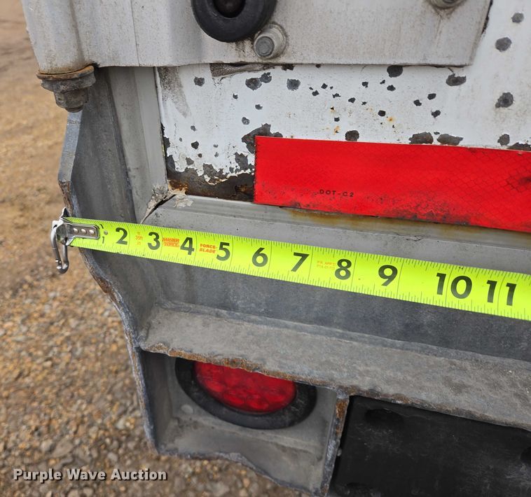 image for item EB1219 2013 Vanguard National Trailer Corporation VIP 4000 dry van trailer