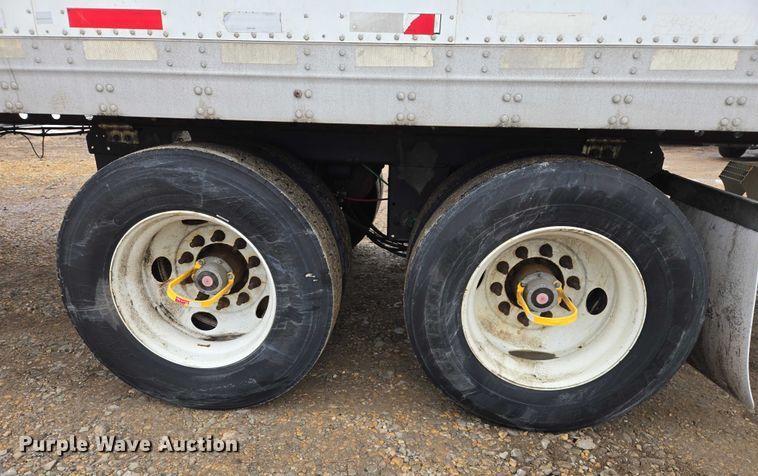 image for item EB1219 2013 Vanguard National Trailer Corporation VIP 4000 dry van trailer