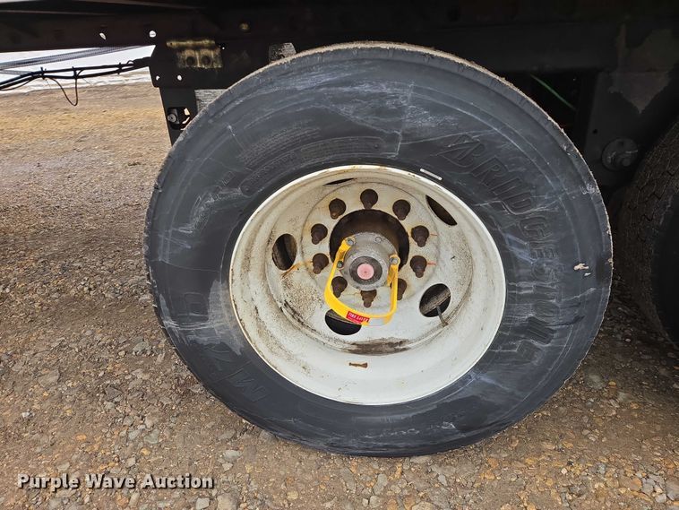 image for item EB1219 2013 Vanguard National Trailer Corporation VIP 4000 dry van trailer