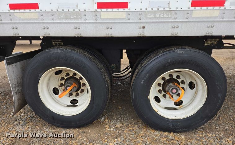 image for item EB1219 2013 Vanguard National Trailer Corporation VIP 4000 dry van trailer