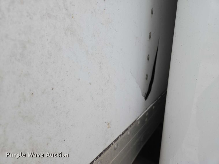 image for item EB1221 2016 Kenworth T800 box truck