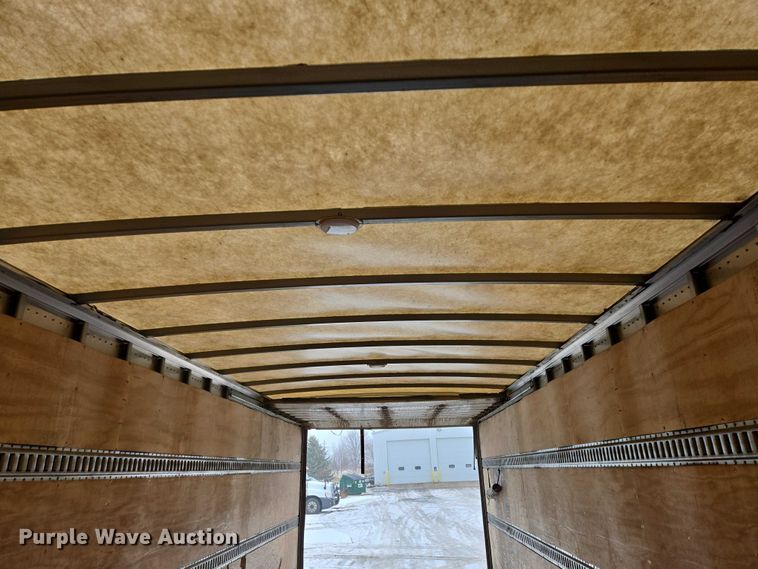 image for item EB1221 2016 Kenworth T800 box truck