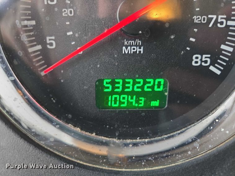 image for item EB1221 2016 Kenworth T800 box truck