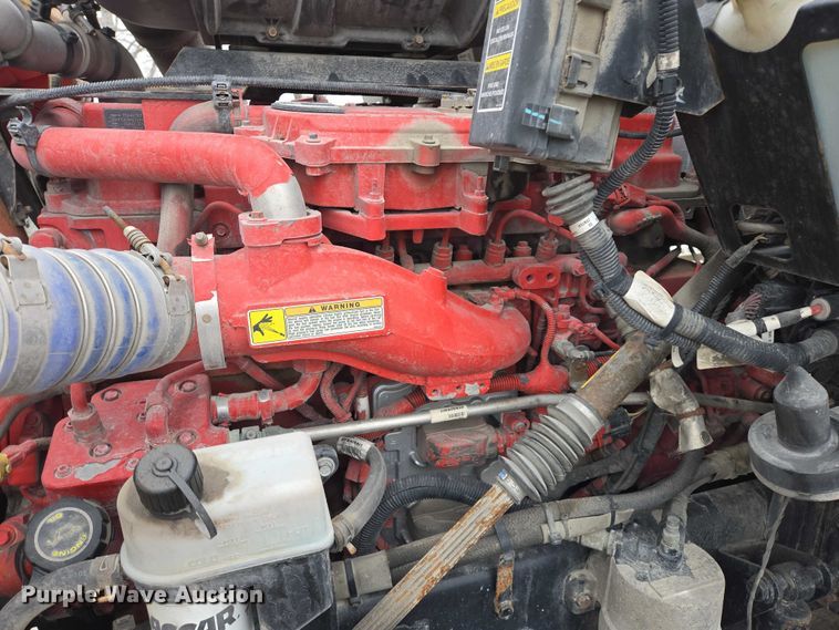 image for item EB1221 2016 Kenworth T800 box truck