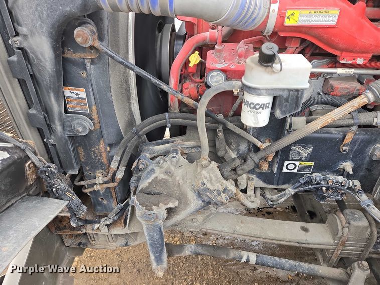 image for item EB1221 2016 Kenworth T800 box truck